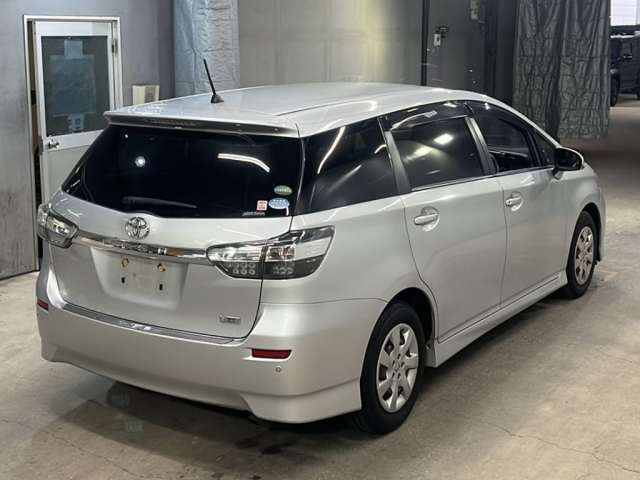 TOYOTA WISH 2014