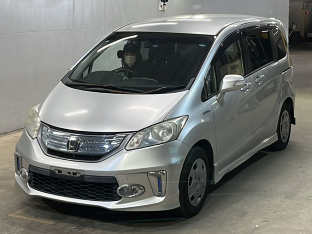 HONDA FREED 2013