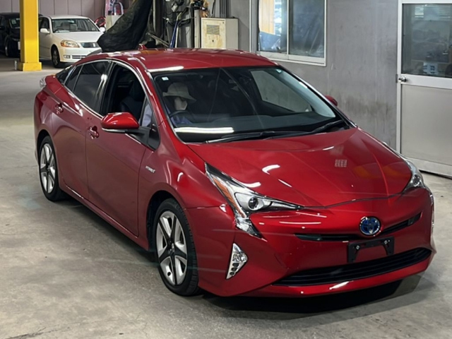 TOYOTA PRIUS 2016