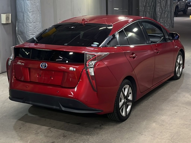 TOYOTA PRIUS 2016
