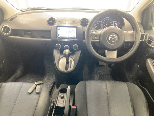MAZDA DEMIO 2011