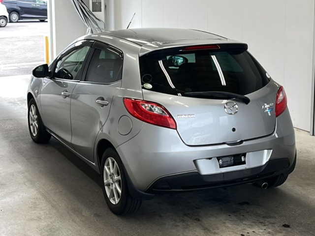 MAZDA DEMIO 2011