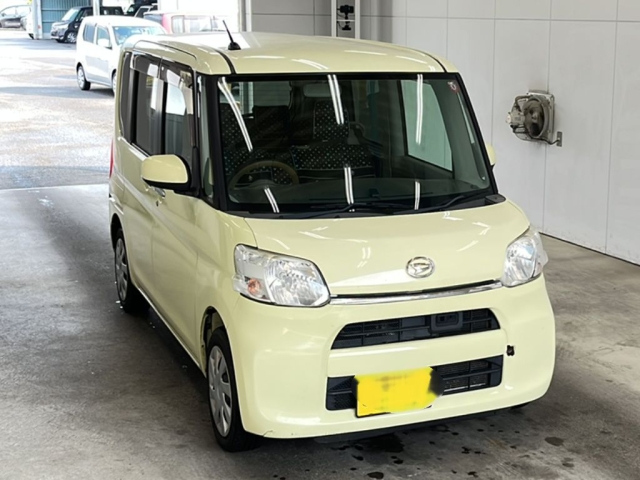 DAIHATSU TANTO 2014