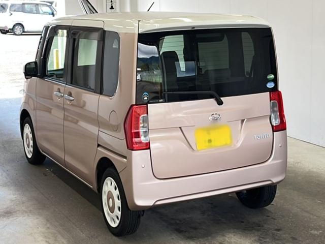DAIHATSU TANTO 2016