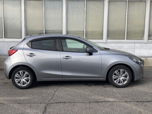 MAZDA DEMIO 2016
