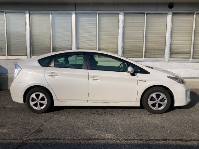 TOYOTA PRIUS 2013