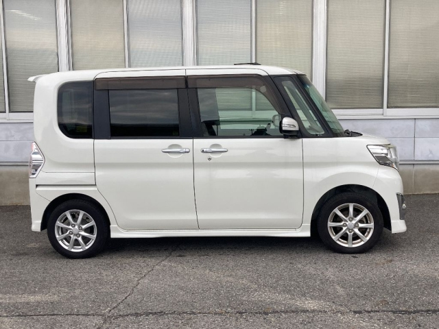 DAIHATSU TANTO 2015