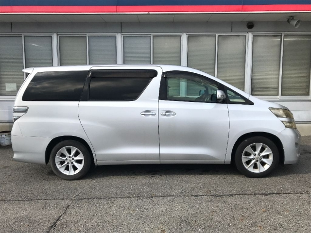 TOYOTA VELLFIRE 2008