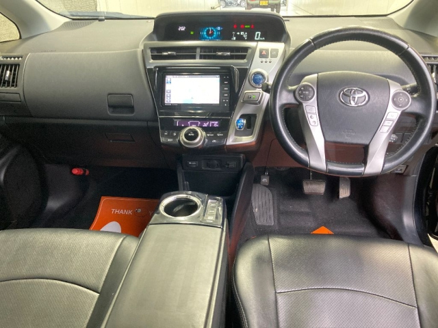 TOYOTA PRIUS ALPHA 2016