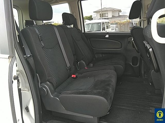 NISSAN SERENA 2014