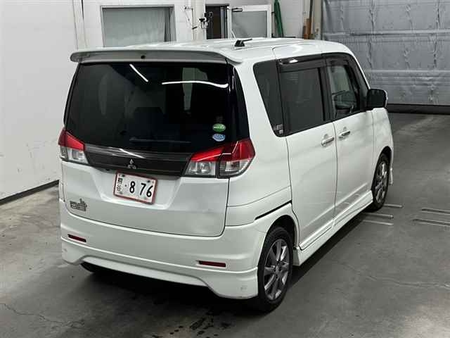 MITSUBISHI DELICA D2 2012