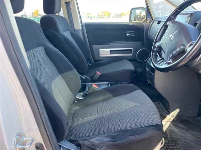 MITSUBISHI DELICA D5 2012