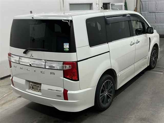 MITSUBISHI DELICA D5 2019