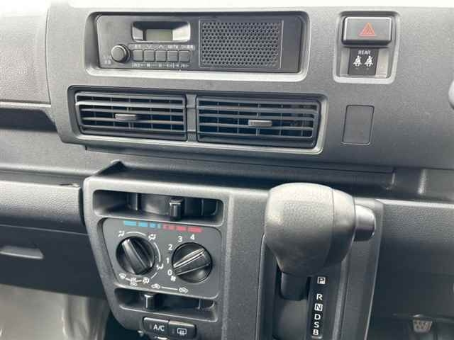 TOYOTA PIXIS VAN 2022