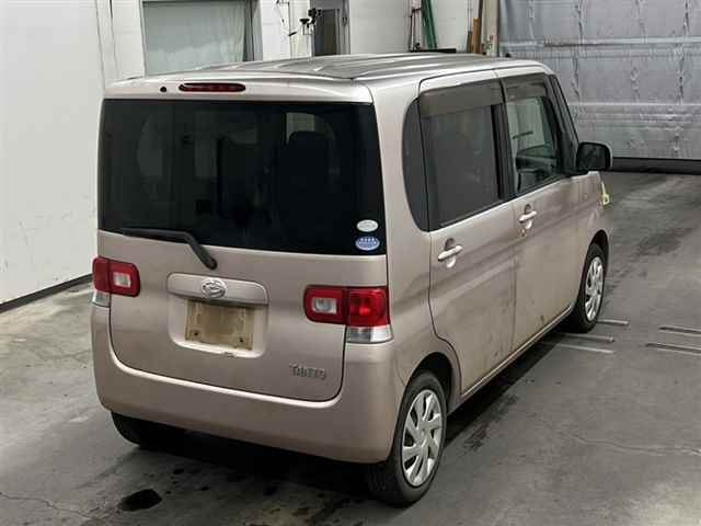 DAIHATSU TANTO 2010