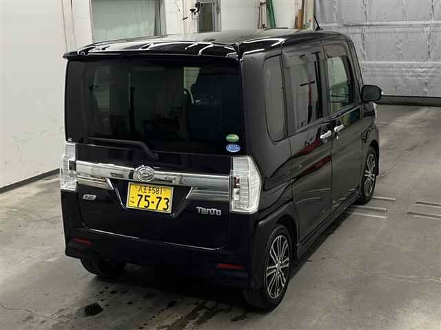 DAIHATSU TANTO 2014