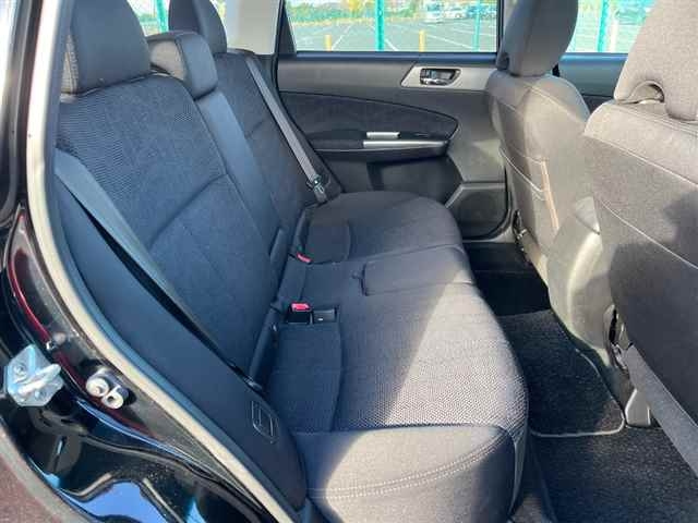 SUBARU FORESTER 2011