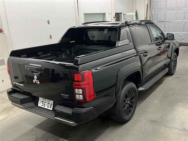 MITSUBISHI TRITON 2025