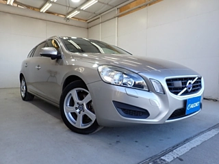 VOLVO V60 2012