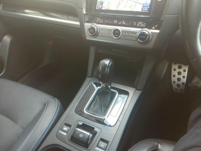 SUBARU LEGACY OUTBACK 2014