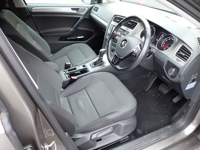 VOLKSWAGEN GOLF VARIANT 2016