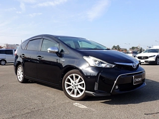 TOYOTA PRIUS ALPHA 2014