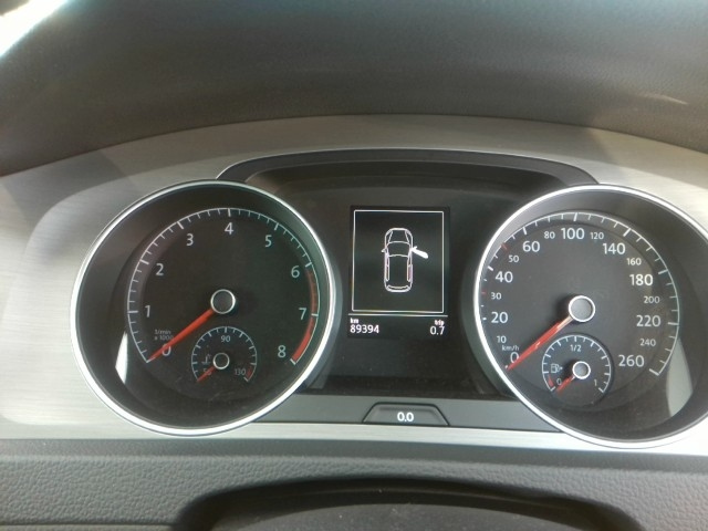 VOLKSWAGEN GOLF 2015