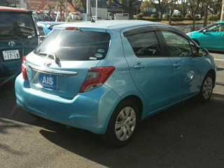 TOYOTA VITZ 2015