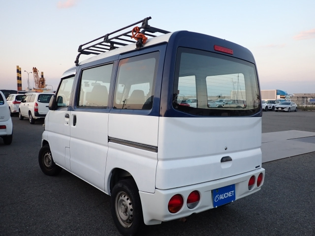 MITSUBISHI MINICAB VAN 2009