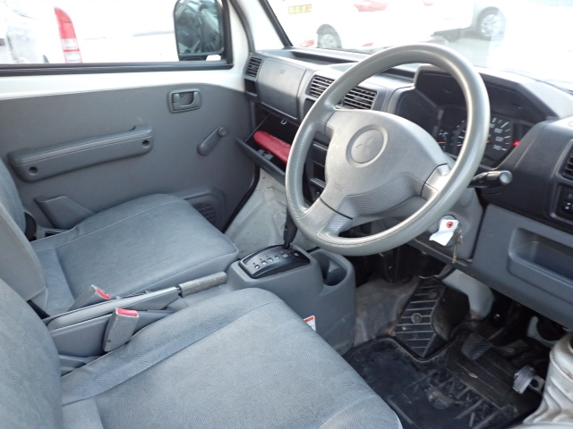 MITSUBISHI MINICAB VAN 2009