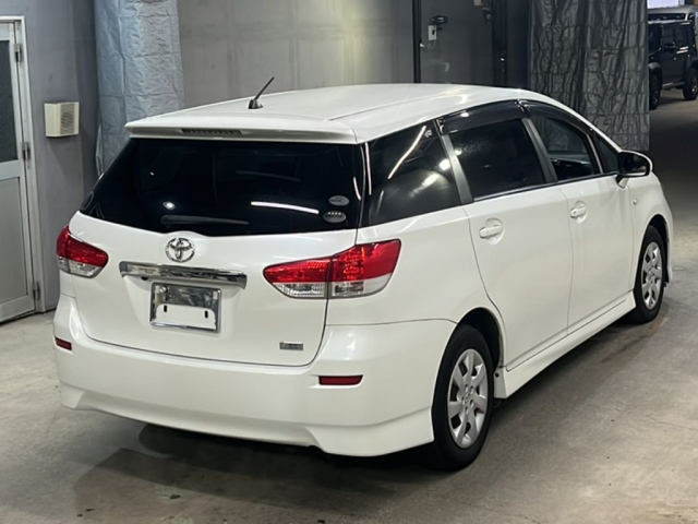 TOYOTA WISH 2012