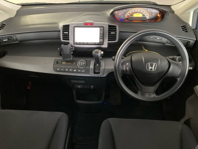 HONDA FREED 2009
