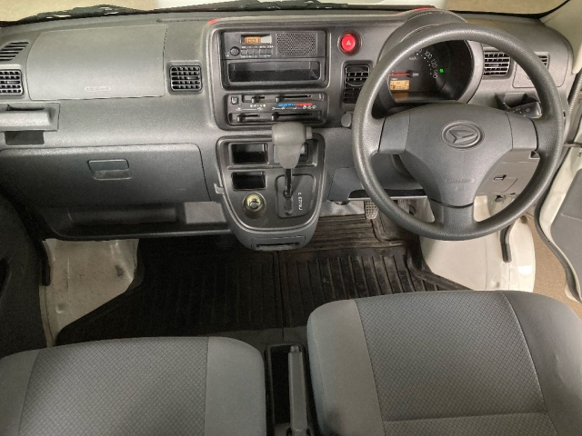 DAIHATSU HIJET VAN 2015