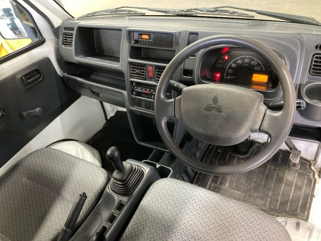 MITSUBISHI MINICAB TRUCK 2016