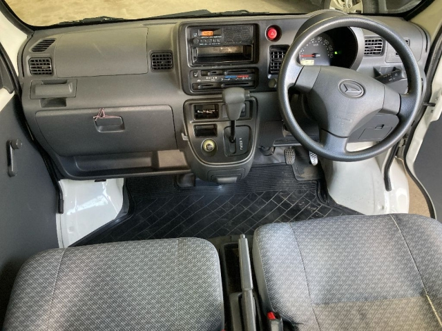 DAIHATSU HIJET VAN 2014