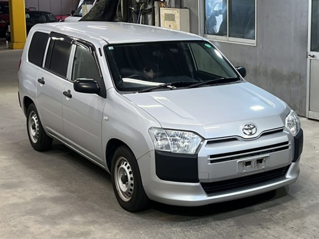 TOYOTA PROBOX 2018