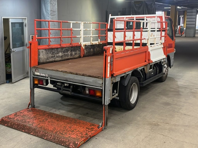 MITSUBISHI CANTER 2011