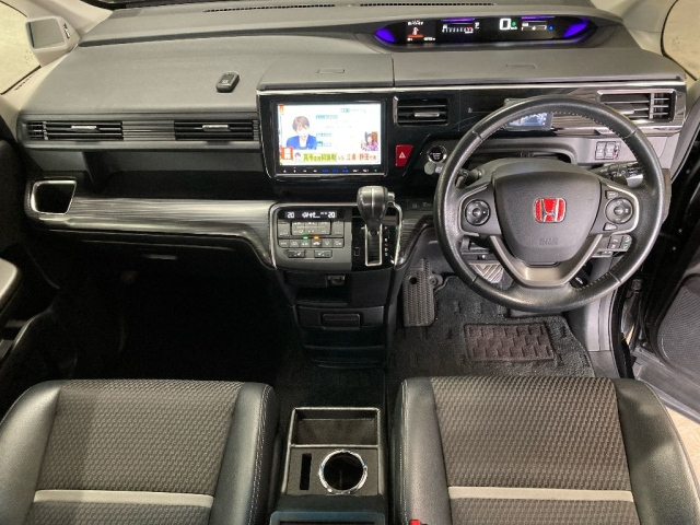 HONDA STEP WAGON 2016