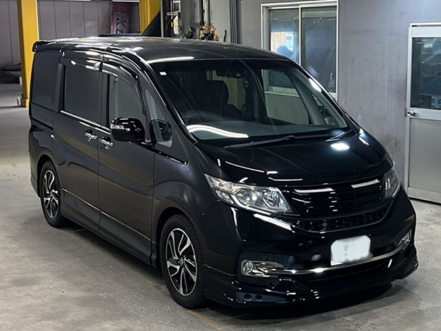 HONDA STEP WAGON 2016