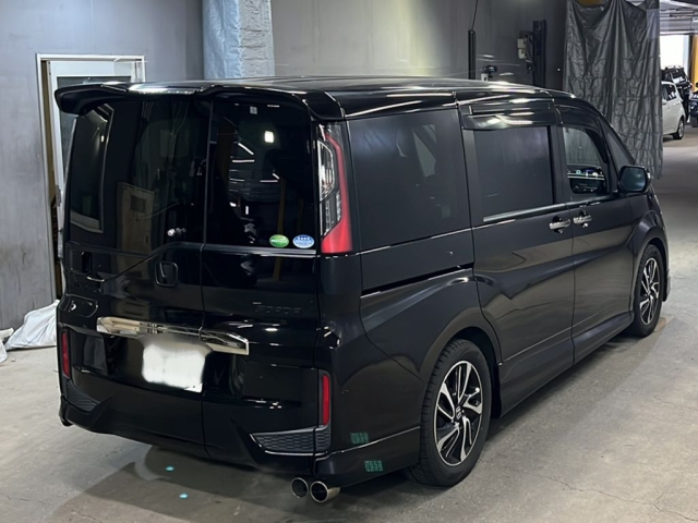 HONDA STEP WAGON 2016