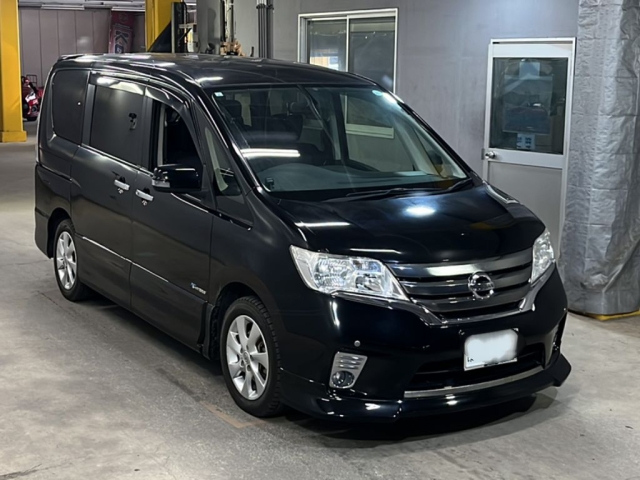 NISSAN SERENA 2013