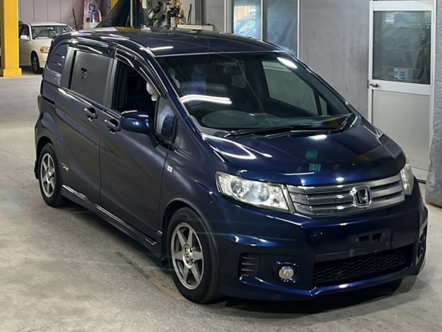 HONDA FREED 2011