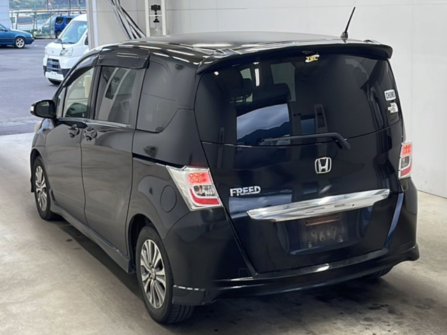 HONDA FREED 2012