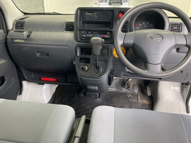 DAIHATSU HIJET VAN 2017