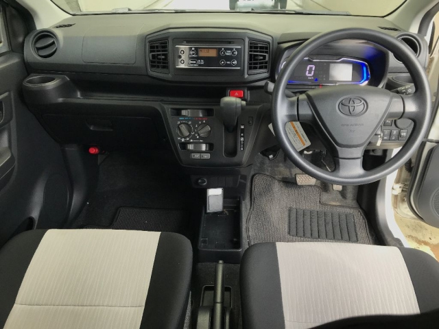 TOYOTA PIXIS EPOCH 2017