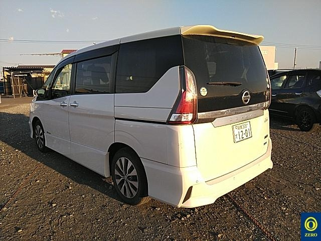 NISSAN SERENA 2017
