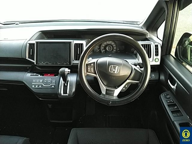 HONDA STEP WAGON 2012