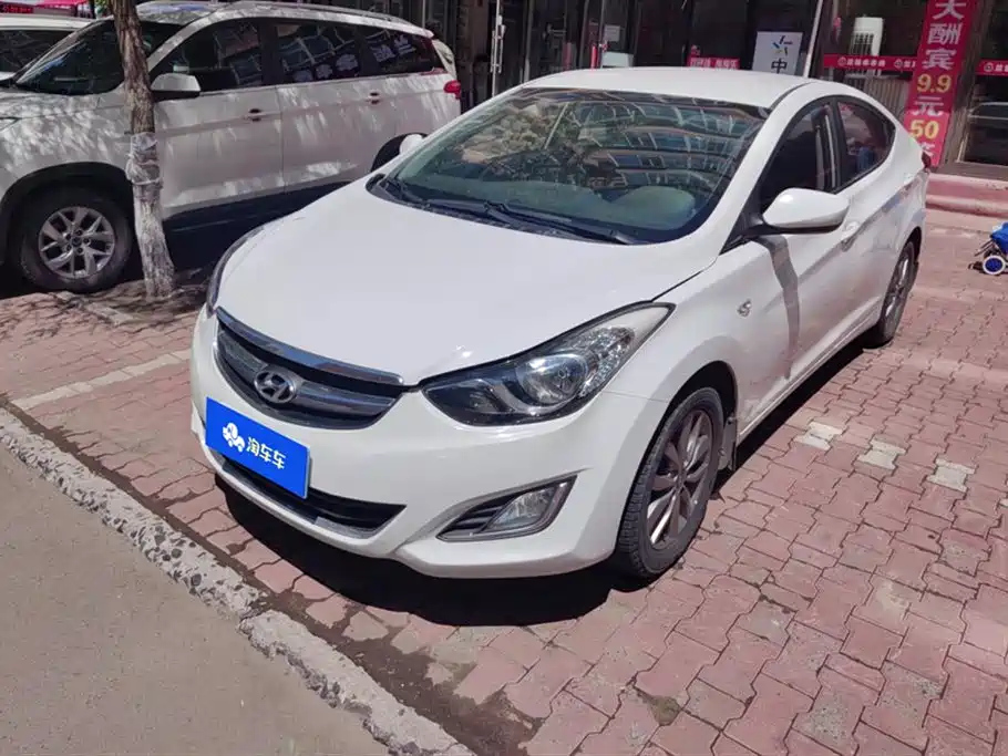 HYUNDAI ELANTRA 2015