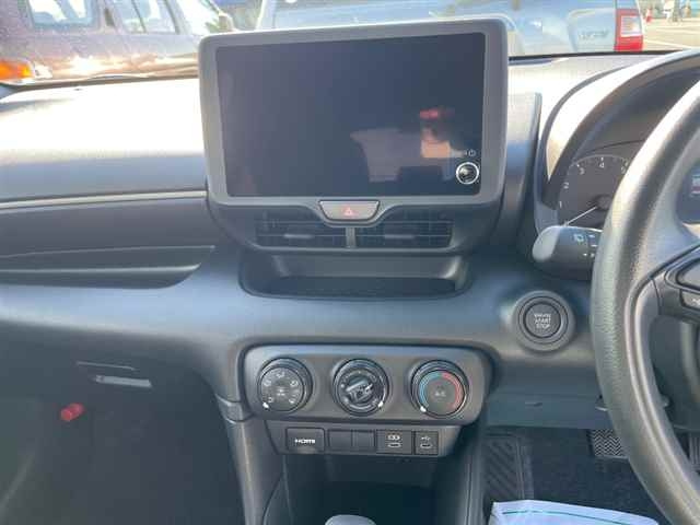 TOYOTA YARIS 2025