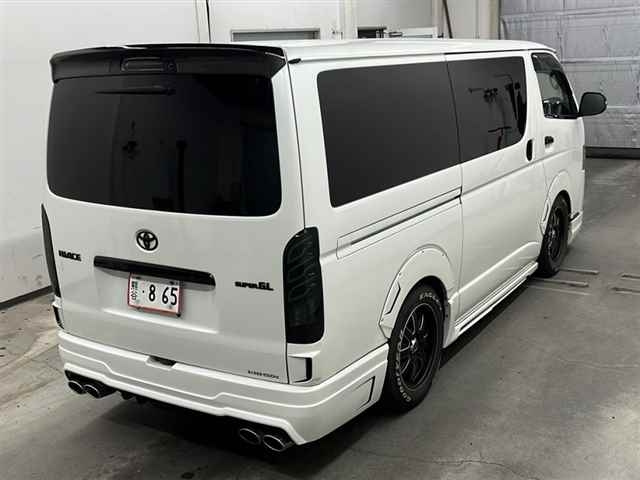 TOYOTA HIACE VAN 2020